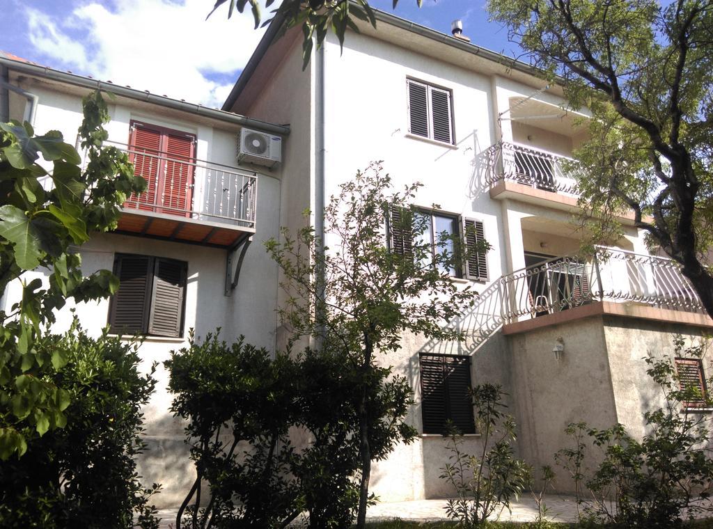 Apartments Nikola เซนญ์ ภายนอก รูปภาพ