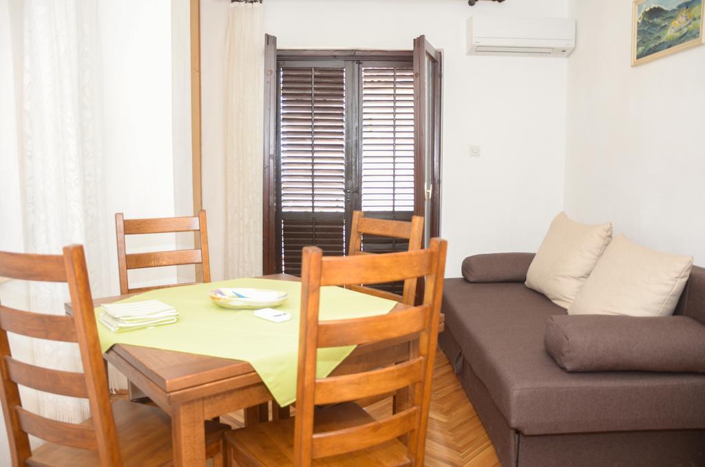 Apartments Nikola เซนญ์ ภายนอก รูปภาพ