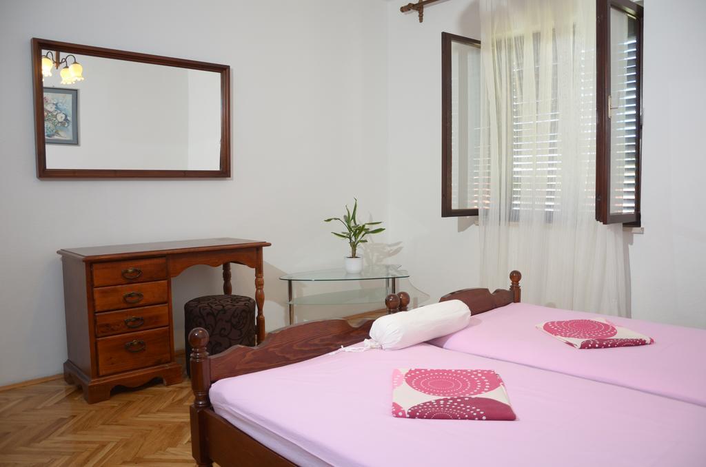 Apartments Nikola เซนญ์ ภายนอก รูปภาพ